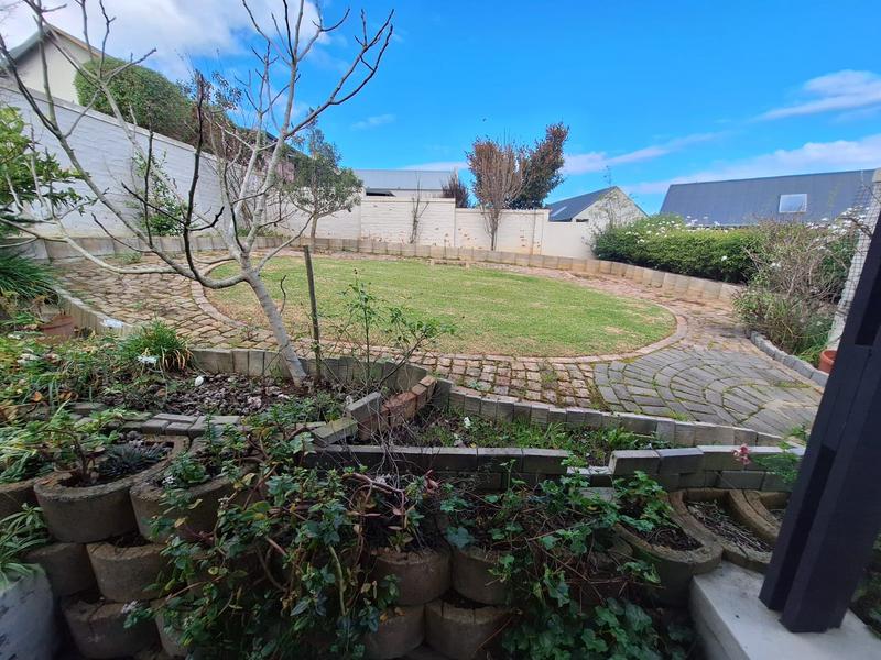 2 Bedroom Property for Sale in Blue Mountain Village Western Cape